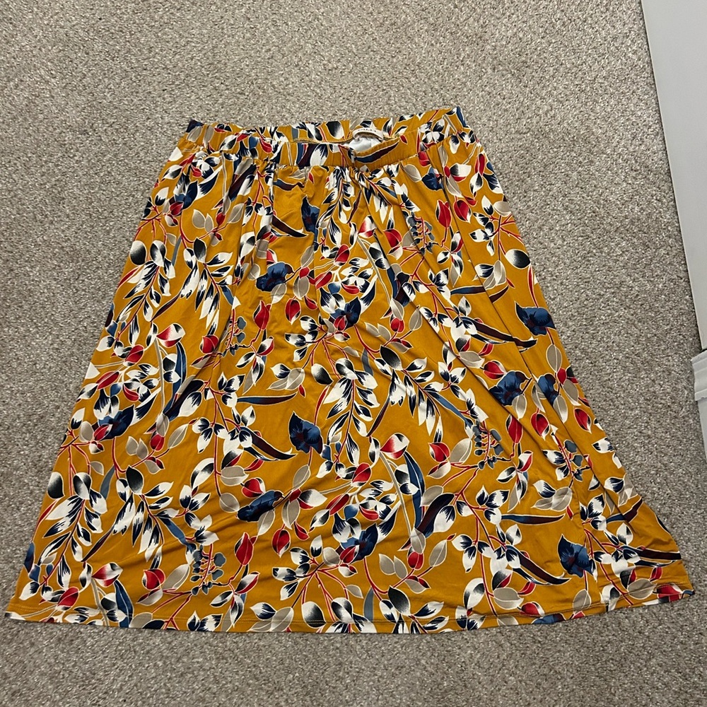 Gilli circle skirt